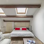 Lägenhet Lovely Attic For 4 Person With Wifi - A/c Venedig