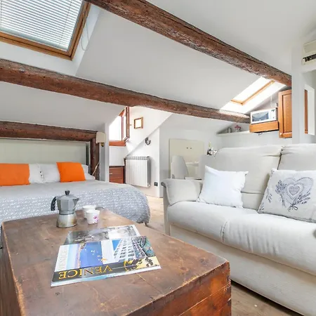Lovely Attic For 4 Person With Wifi - A/c * Venice