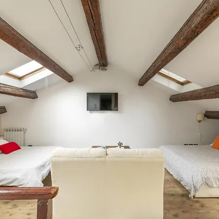 Lovely Attic For 4 Person With Wifi - A/c Venedig