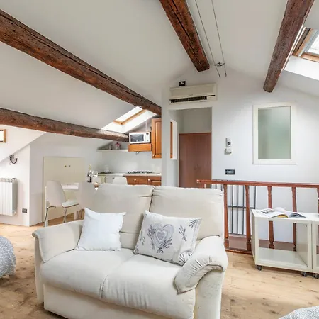 Lovely Attic For 4 Person With Wifi - A/c * Venedig