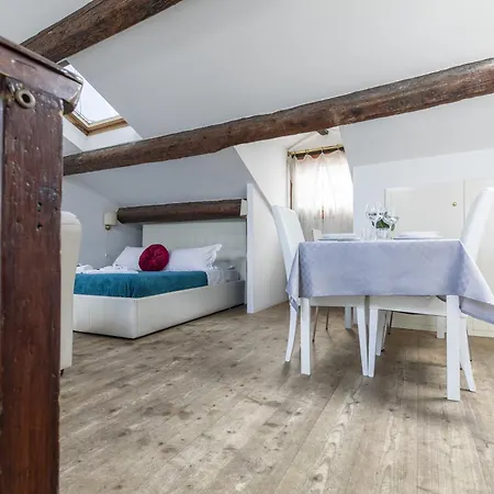 Apartment Lovely Attic For 4 Person With Wifi - A/c