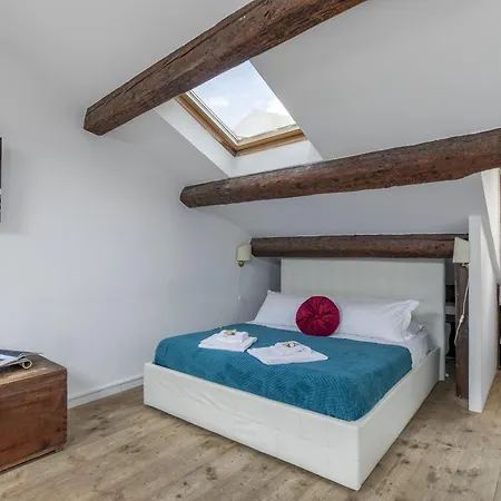 Lovely Attic For 4 Person With Wifi - A/c Venedig
