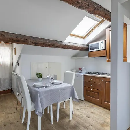 Lovely Attic For 4 Person With Wifi - A/c * Venedig