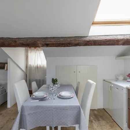 Lovely Attic For 4 Person With Wifi - A/c * Venedig
