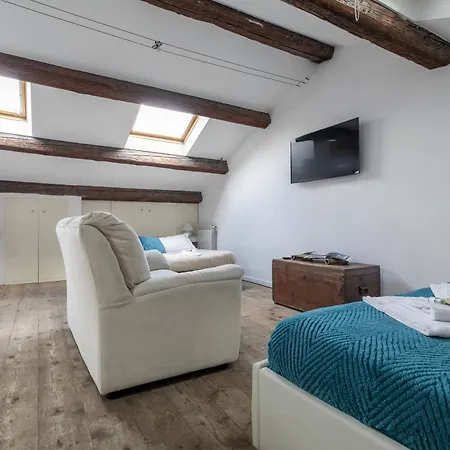 Lovely Attic For 4 Person With Wifi - A/c * Venedig
